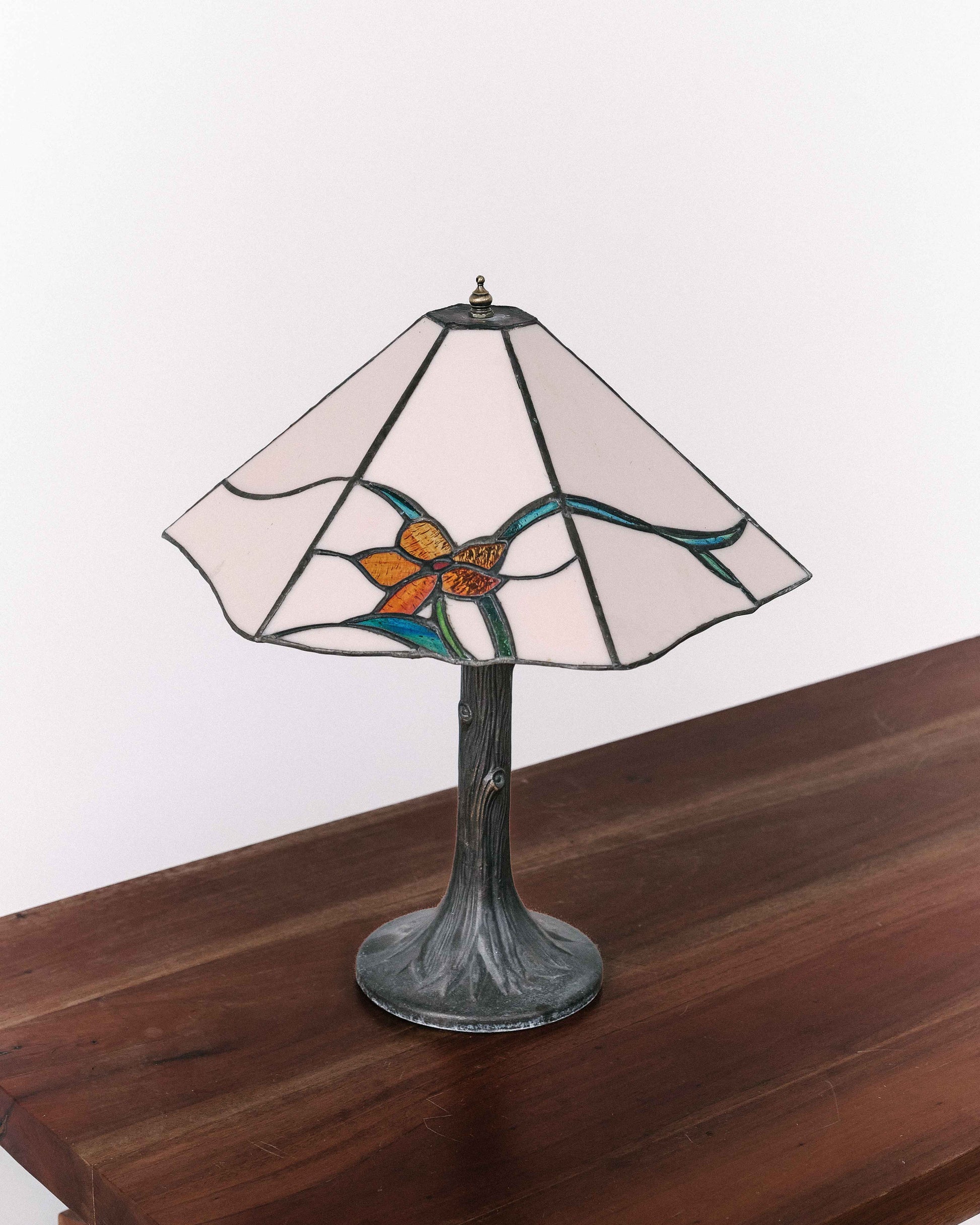 Peruvian Lily Lamp